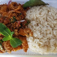 ข้าวมันไก่ตอนป้าอร ผัดกะเพรา & ยำไก่แซ่บ (ดอนเมือง) ( ดอนเมือง )