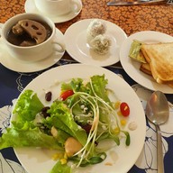 เพลาเพลินบูติครีสอร์ทแอนด์แคมป์