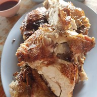 เมนูของร้าน ไก่ย่างน้องเล็ก