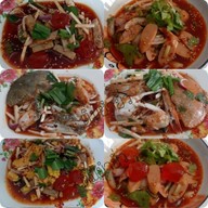 ยำยำ (yum yum)