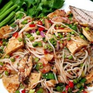 ยำขนมจีนนะจ๊ะ byยิ้ม สันติธรรม