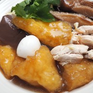 เฮียหงี เยาวราช แฟชั่นไอส์แลนด์ B