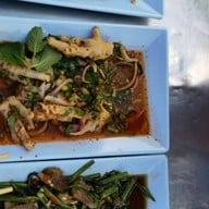 เมนูของร้าน น้องฟ้าข้าวต้มกุ้ยใบเตย หมู่บ้านรัตนโกสินทร์ รังสิต