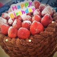 Sant'-Pang :กาแฟ ครัวซองต์ พิซซ่า น้ำผลไม้สกัดเย็น แฮปปี้แลนด์