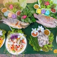ร้านเมี่ยงปลาเผาใบตองหาดใหญ่ใน