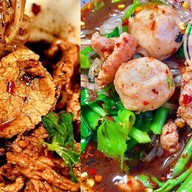 สถานีแซ่บแฮง (ก๋วยเตี๋ยวเรืออยุธยาซอยพระพรหม) มีสาขาเดียวเท่านั้น