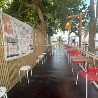 Brew Bar coffee on the beach บางแสน