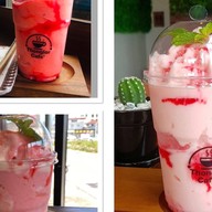 Thonglor cafe (halal food ) หนองไม้แก่น