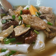 ก๋วยจั๊บเฮียตั่วเท๊า (เจ้าเก่าเยาวราช)