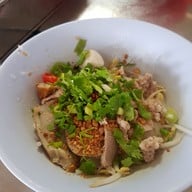 ก๋วยเตี๋ยวสามหมวย