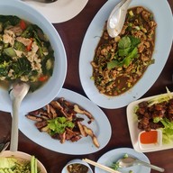 เมนูของร้าน ร้านนัดพบ