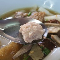 ก๋วยจั๊บเฮียตั่วเท๊า (เจ้าเก่าเยาวราช)