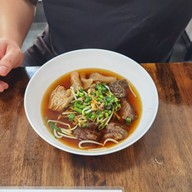เมนูของร้าน เตี๋ยวเหลาตุ๋น