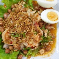 ตลาดยอดเขา/สวนอาหารยอดเขา