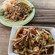 ส้มตำคลาสสิค The Beatles Station