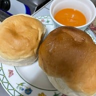 ขนมปังสังขยาจุ้งเม้ง บางรัก