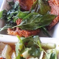 เมนูของร้าน เรือแลเล