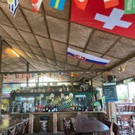 จังเกิ้ลวิวเรสเทอรองท์แอนด์โฮมสเตย์