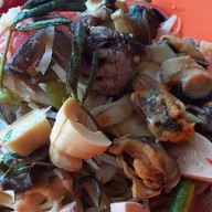 หมุ่ยมุ่ยส้มตำไก่ทอด