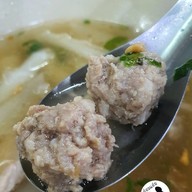 เมนูของร้าน ก๋วยจั๊บน้ำใส ข้าวมันไก่ เจ็กชุง