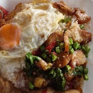 เฟริส์ตามสั่ง/บาบีคิว