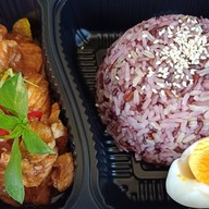 ข้าวหมูทอด และข้าวแกง