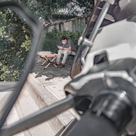 กาแฟสด ณ วันสุข คาเฟ่ สไตล์นั่งเล่นฟังเพลง