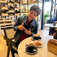 Papauno Viennoiserie & Bistro