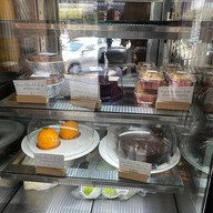 Koi Cafe Donmuang หมู่บ้านธนินทร