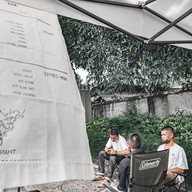 กาแฟสด ณ วันสุข คาเฟ่ สไตล์นั่งเล่นฟังเพลง