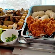 ร้านกินจั๊บ หน้าเซเว่น กม.11