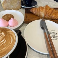 Papauno Viennoiserie & Bistro