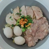 ก๋วยเตี๋ยวเอ็นหมู หมูแผ่น เยาวราช ขนส่ง