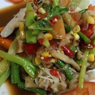 GOOD TIMES กะเพราหนวดหมึก ลูกชิ้นปลาระเบิด