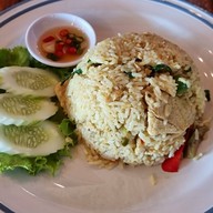 เพลินพุง Cafe & Restaurant