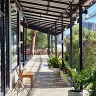 เพลินพุง Cafe & Restaurant