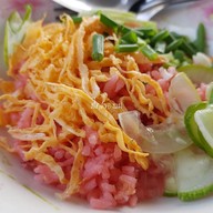 ป้าล้วน ข้าวผัดแดง