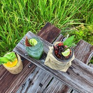 โรงนาคาเฟ่