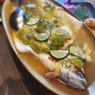 เมนูของร้าน NARA Thai Cuisine เซ็นทรัลเอ็มบาสซี่