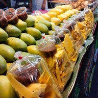 สามสหายมะม่วงน้ำปลาหวาน