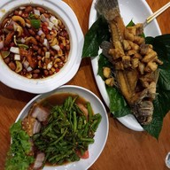 เมนูของร้าน ครัวสมหญิง สัตหีบ