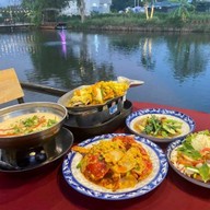 ครัวอิ่มเอม