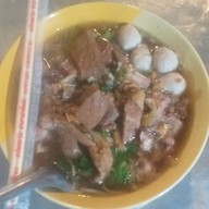เมนูของร้าน ร้านก๋วยเตี๋ยวรวยเส้น & อาหารตามสั่ง ลำปาง (อัศวิน) สาขา1