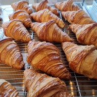 Le Paris Croissant & Bakery ครัวซอง และ เบเกอรี่