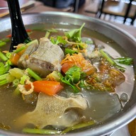 ไก่ย่าง จีระพันธ์ อีสานตำแซ่บ ฮาลาล เหม่งจ๋าย