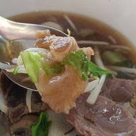 อร่อยเด็ด ผ่านฟ้า