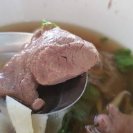 อร่อยเด็ด ผ่านฟ้า