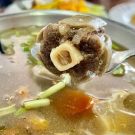 ไก่ย่าง จีระพันธ์ อีสานตำแซ่บ ฮาลาล เหม่งจ๋าย