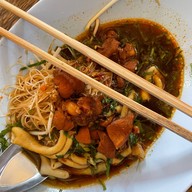 เมนูของร้าน ก๋วยเตี๋ยวไก่ท้าพิสูจน์ สาขา1