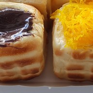 ปังปิ้งไส้ทะลัก ข้างธนาคารออมสินเก่า